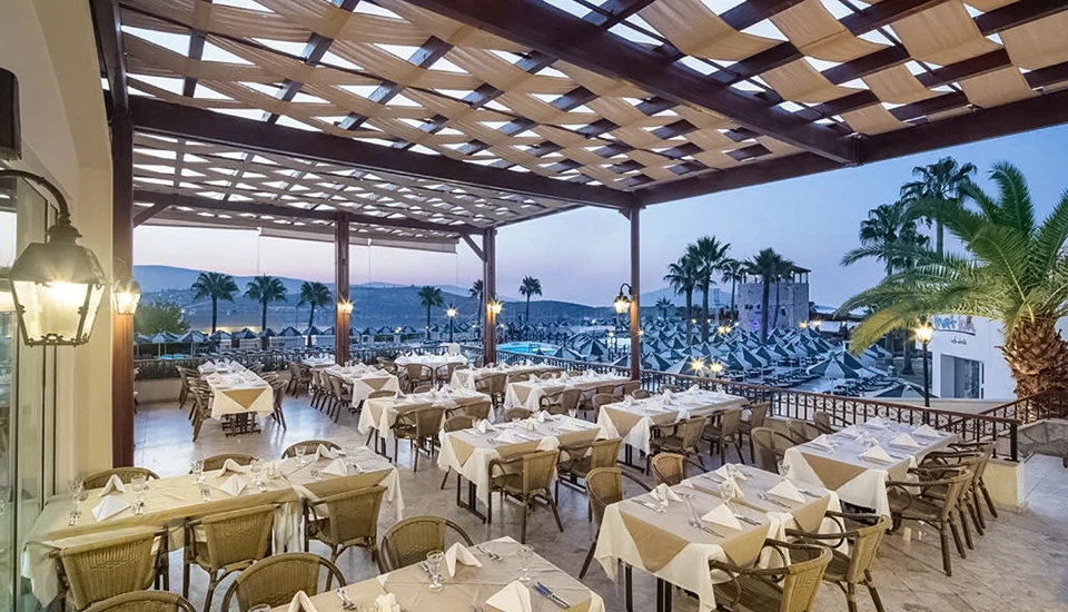 هتل سلکتوم کالرز بدروم